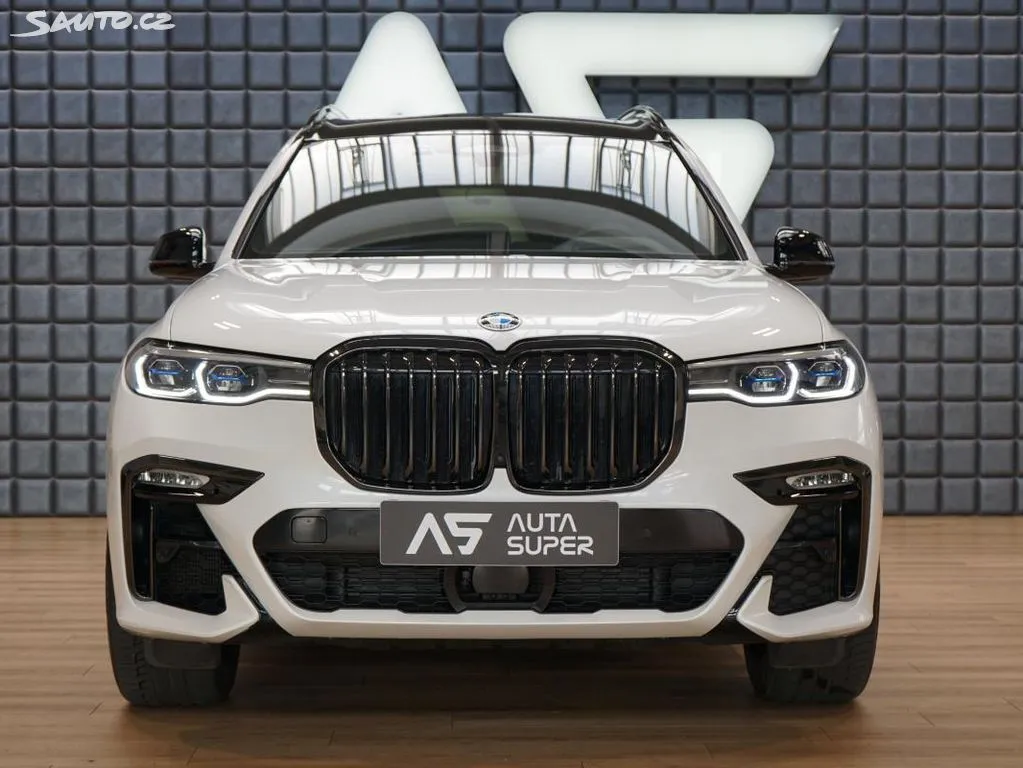 BMW X7 M50i Nez.Top Pano Tažné Záruka Image 2