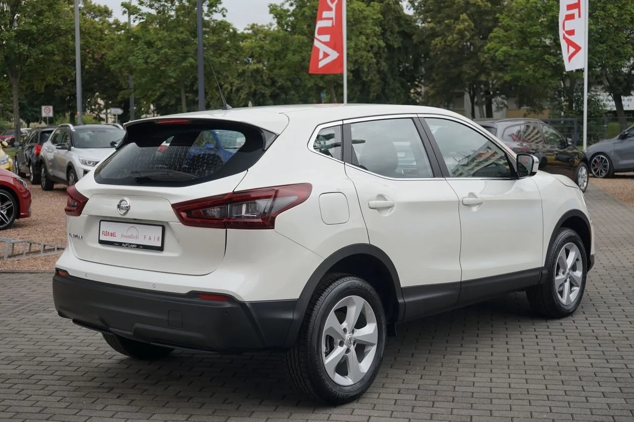 Nissan Qashqai 1.3 DIG-T...  Image 5