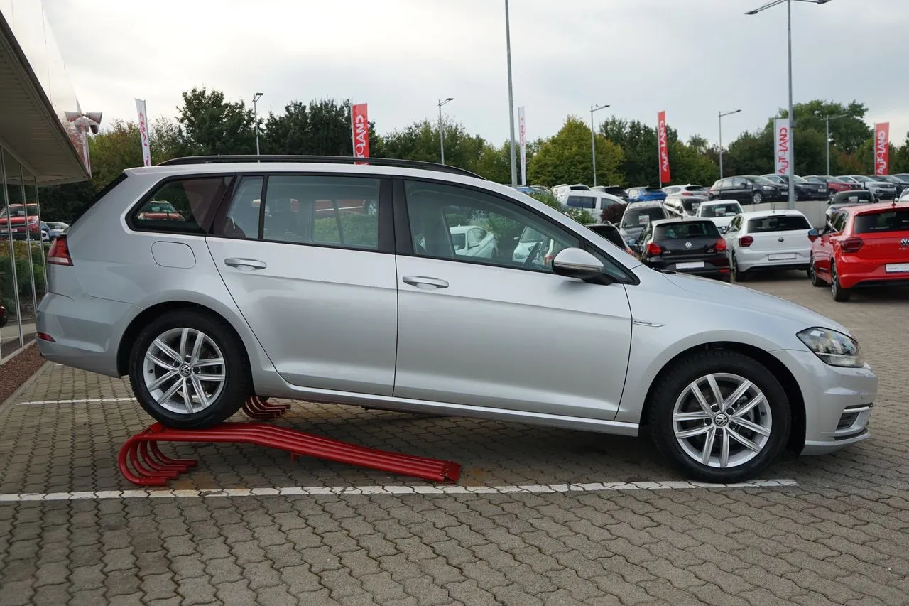 Volkswagen Golf Variant 1.5 TSI Navi Tempomat...  Image 2