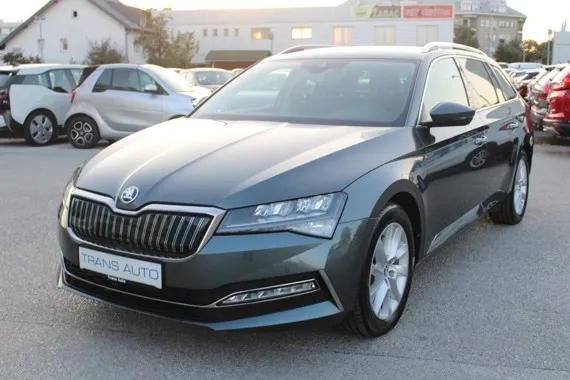 Škoda Superb Combi 1.4 TSi IV Plug in HYBRID AUTOMATIK *NAVI Image 1