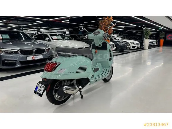 Vespa GTS 125 ABS Image 3