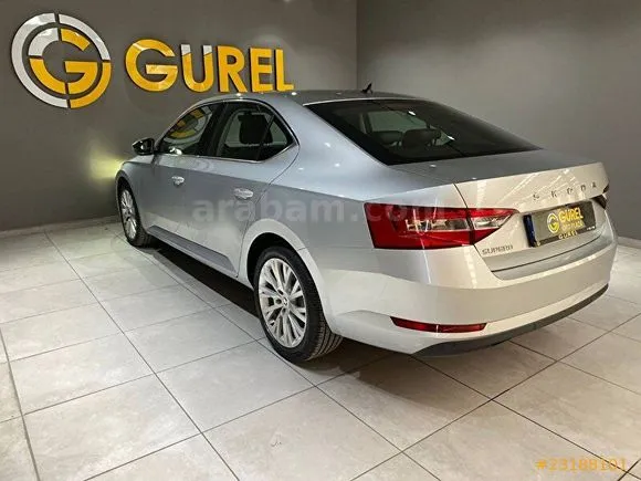 Skoda SuperB 1.6 TDI Prestige Image 2